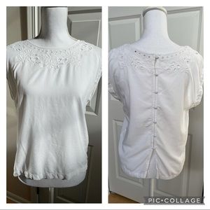 Great White Short Sleeves Blouse!